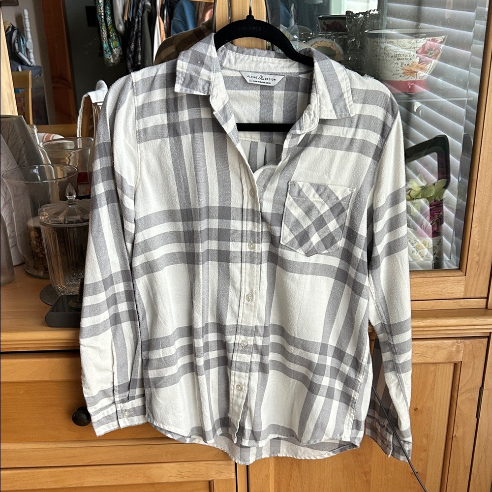 Alpine Design Gray and White Checkered Shirt